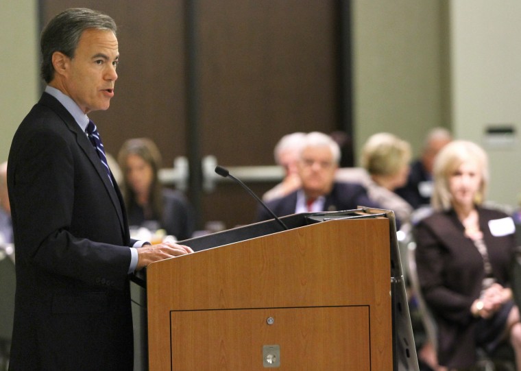 Joe Straus speaks at Chamber Luncheon